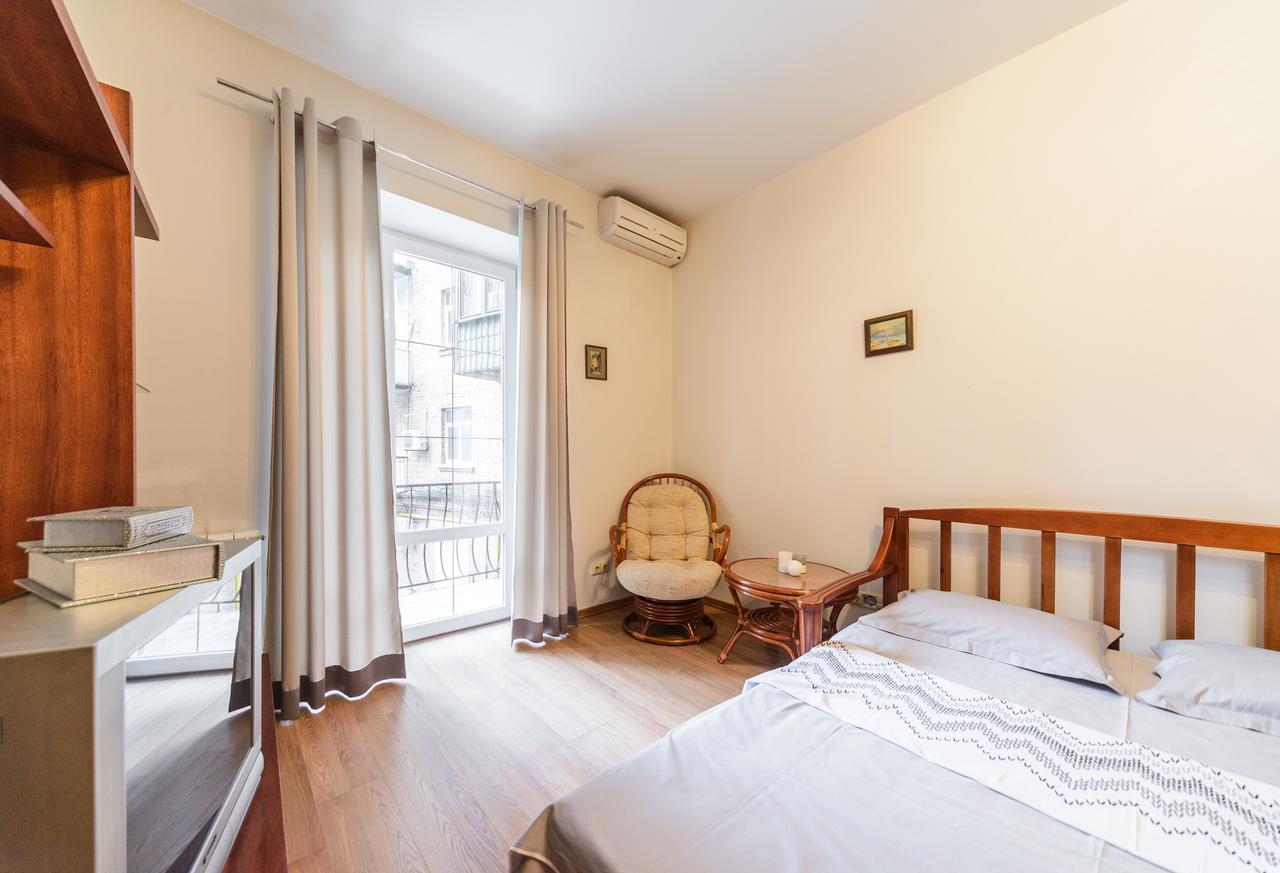1-Room Apartments Kiev City Center Ngoại thất bức ảnh